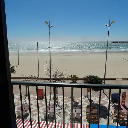 Estudio Acuario Frente Mar ברבטה